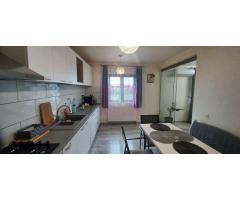 Sabareni, casa parter 145 mp, curte 1000 mp, mobilata, utilata - Imagine 10