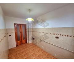 Apartament cu 2 camere, semidcomandat,de vanzare, Spitalul Judetean - Imagine 3