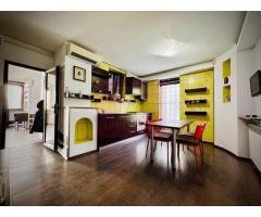 APARTAMENT PREMIUM | 200 MP | VILĂ MONUMENT ARHITECTURAL | CURTE | - Imagine 2