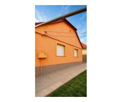 Casă individuală, teren generos de 1.348mp, poziție centrală, Giarmata
