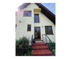 Casă elegantă, spațioasă, ideală pentru familie – Sanmihaiu Roman - Imagine 9