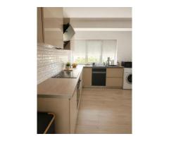 Duplex Spațios cu 3 Dormitoare și Curte Amenajată - Imagine 9