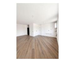 Apartament 3 camere, 2 bai, 71 mp, etaj intermediar, balcon, garaj.