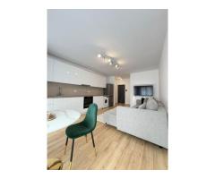 Apartament 2 camere, balcon, etaj intermediar, garaj, zona Eroilor - Imagine 2