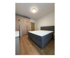 Apartament 3 camere, 2 bai, balcon, etaj intermediar, parcare - Imagine 8