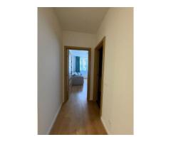 Apartament 3 camere, 2 bai, balcon, etaj intermediar, parcare - Imagine 11