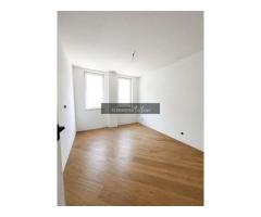 Apartament 3 camere, 2 bai, etaj intermediar, balcon, garaj, boxa - Imagine 3