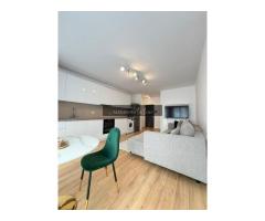 Apartament 2 camere, balcon, etaj intermediar, garaj, zona Eroilor - Imagine 2