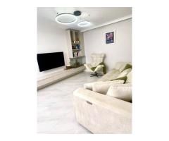 Apartament 2 camere decomandate, etaj intermediar, terasa, parcare - Imagine 3