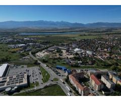 Oportunitate strategică de dezvoltare în Hațeg 3.079 mp - Imagine 3