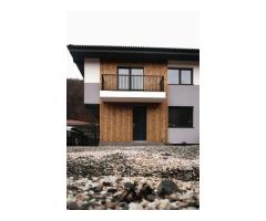 Duplex 4 camere DECOMANDATE, 120 mp utili, 180 mp curte, P+ET+POD - Imagine 2