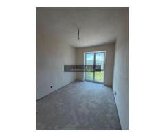 Apartament 3 camere, 2 bai, balcon, etaj intermediar, garaj, Zorilor