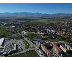 Oportunitate strategică de dezvoltare în Hațeg 3.079 mp - Imagine 3