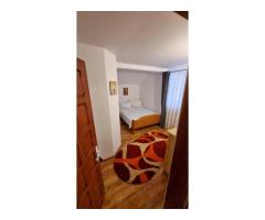 Casa spațioasă de închiriat în Azuga – Strada Traian nr. 15 - Imagine 2