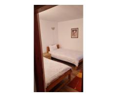 Casa spațioasă de închiriat în Azuga – Strada Traian nr. 15 - Imagine 7