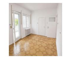 Apartament spațios cu 3 camere, 87 mp utili, 2 garaje, etaj 1 la casă - Imagine 5