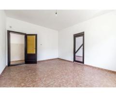 Casă individuală cu potențial comercial excelent in cartierul Vlaicu - Imagine 9