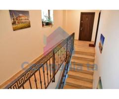 Apartament de vanzare in zona linistita - Imagine 2