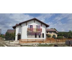 Vila cu 4 camere de vanzare  in Brebu - Imagine 3