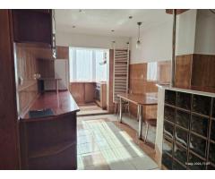 Închiriez 2 camere Str. Onestilor. Pret 300 euro. Comision 50%. - Imagine 4