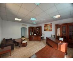 Birou, central, Ady Endre Oradea, 40 mp. 390 E neg. Comision 0 - Imagine 2