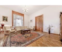 Bijuterie arhitecturală cu istorie. Confort modern, Ultracentral. - Imagine 2