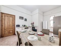 Bijuterie arhitecturală cu istorie. Confort modern, Ultracentral. - Imagine 8