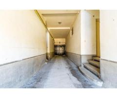 Apartament în centru cu acces auto și garaj propriu - Imagine 5
