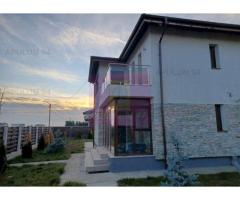 Săbăreni, vilă S+P+1, curte 568 mp, aproape de pădure - Imagine 2
