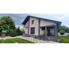 Săbăreni, casă P+1E, 137 mp utili, terasă, CT, pivniță, garaj, asfalt