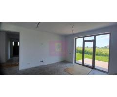 Gulia, casă nouă parter 4 camere, curte 514 mp - Imagine 10