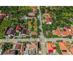 Casă cu teren 1018 mp și 2 fronturi stradale - Bujac - Imagine 3