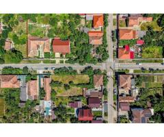 Casă cu teren 1018 mp și 2 fronturi stradale - Bujac - Imagine 4