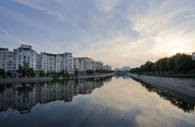 Prețurile locuințelor ating un nou maxim, dar inflația anulează creșterea reală