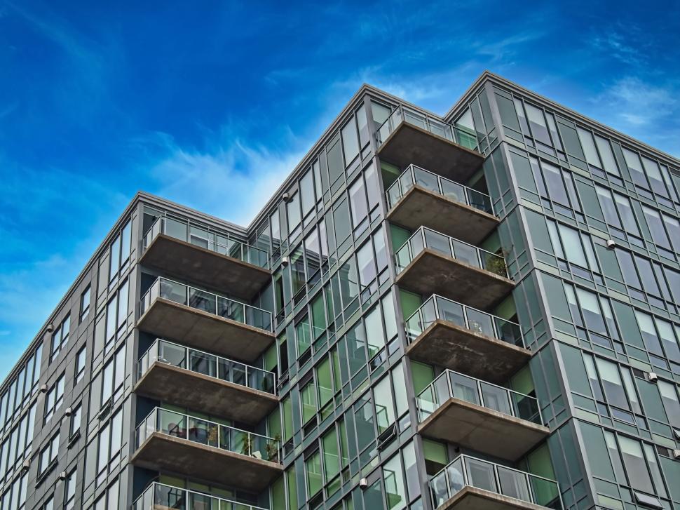 Criza locuintelor, ce impinge alegatorii spre extrema dreapta, pentru prima data pe agenda Consiliului European